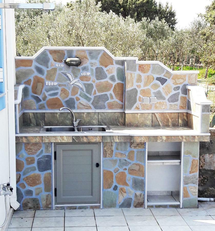 Elafonisos: Two Storey House On The Sea Front Buitenkant foto