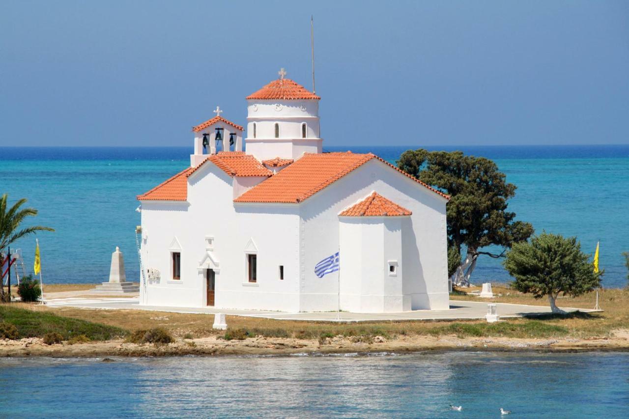 Elafonisos: Two Storey House On The Sea Front Buitenkant foto