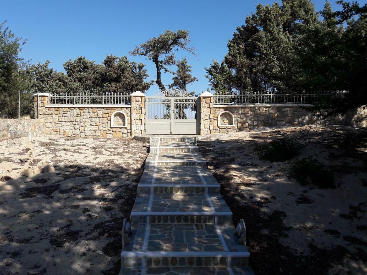 Elafonisos: Two Storey House On The Sea Front Buitenkant foto