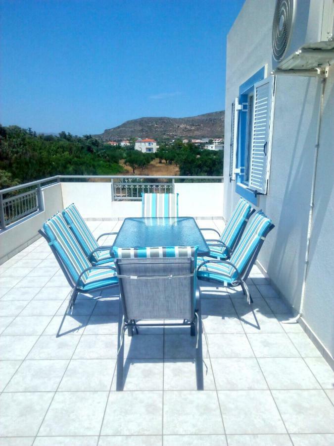 Elafonisos: Two Storey House On The Sea Front Buitenkant foto